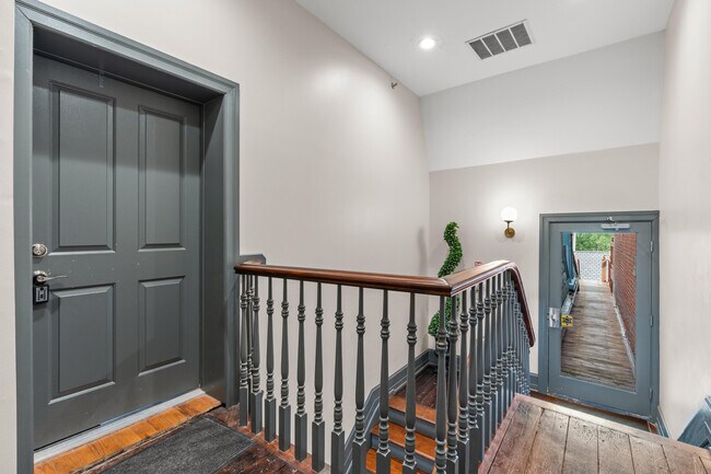 Photo - 291 Edmund Pl Unit 3