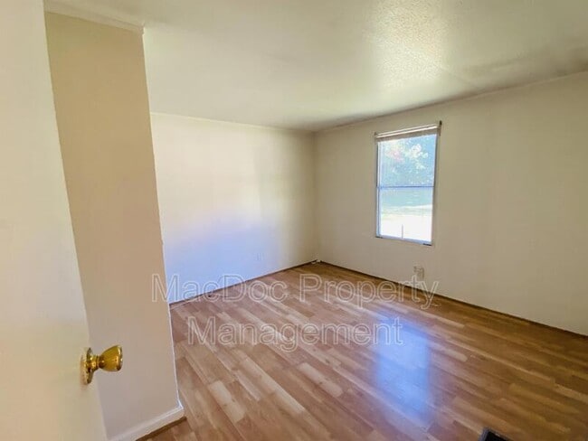 Photo - 3611 Shirleys Hill Rd