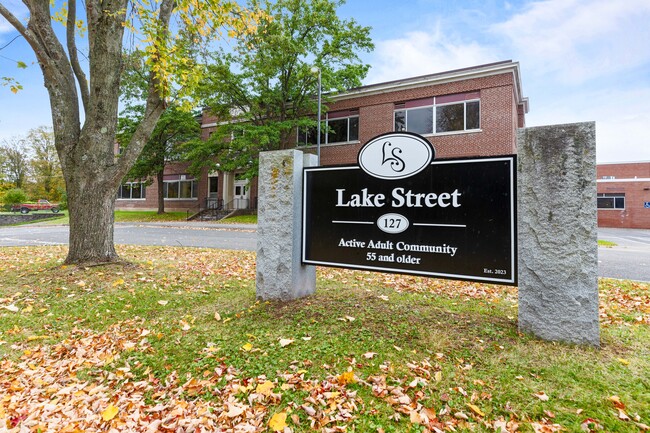 Photo - 127 Lake St Unidad 102