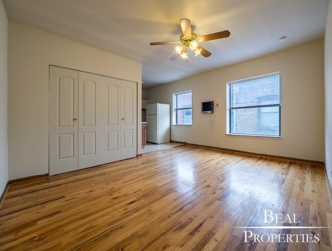 Building Photo - 0 bedroom in CHICAGO IL 60657 Unit 215