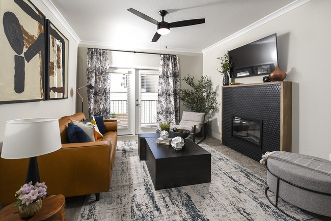 Photo - Crowne at 2534