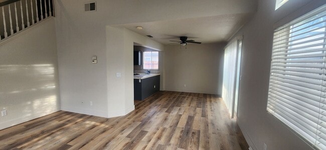 Photo - 3 Bedroom 2.5 bsthroom home in Gated Elk Grove Communtiy