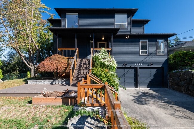 Building Photo - 4444 29th Ave W