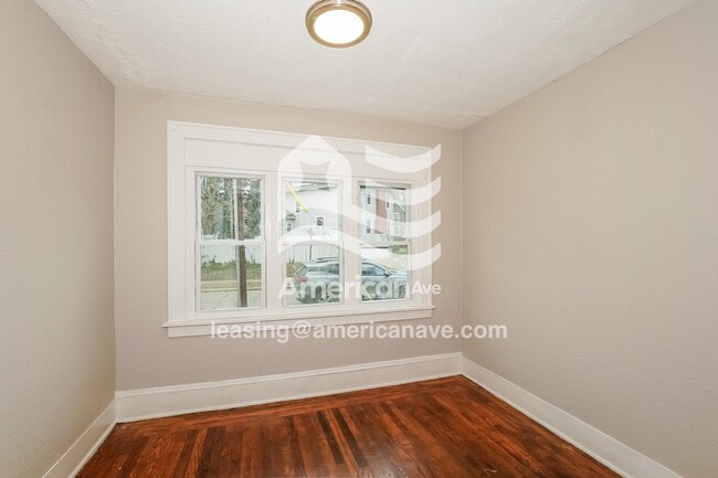 Photo - 904 Bloomfield Ave