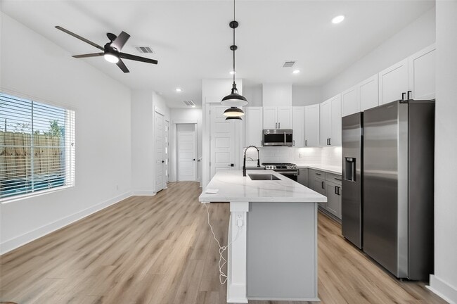 Photo - 314 Neyland St