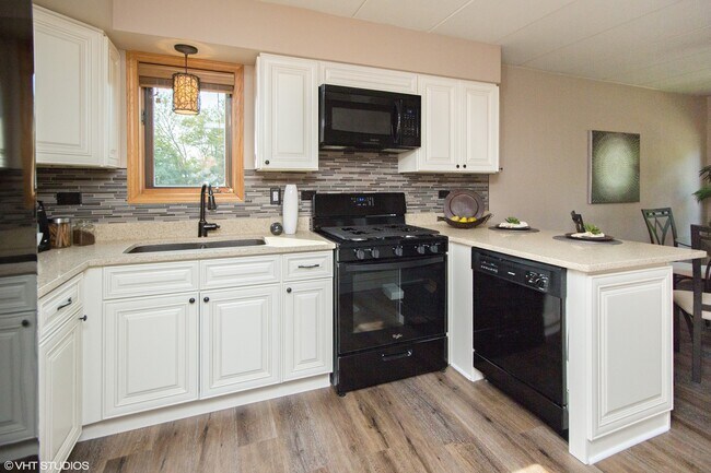 Photo - 616 E 5th Ave Unit 201