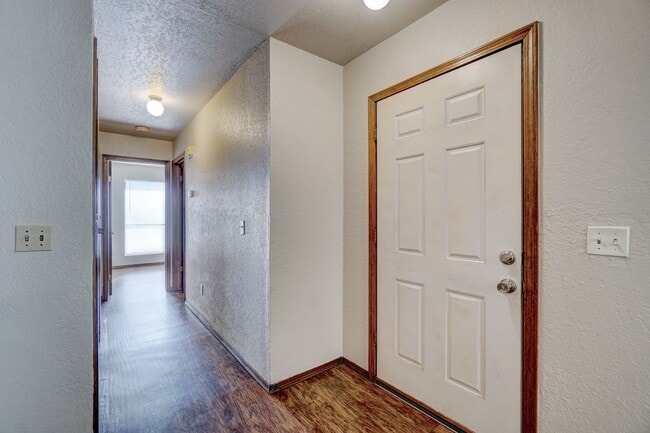 Photo - Comfort, Charm & Convenience in This Edmond Duplex