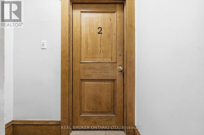 Photo - 65 Fairholt Rd S Unit 2