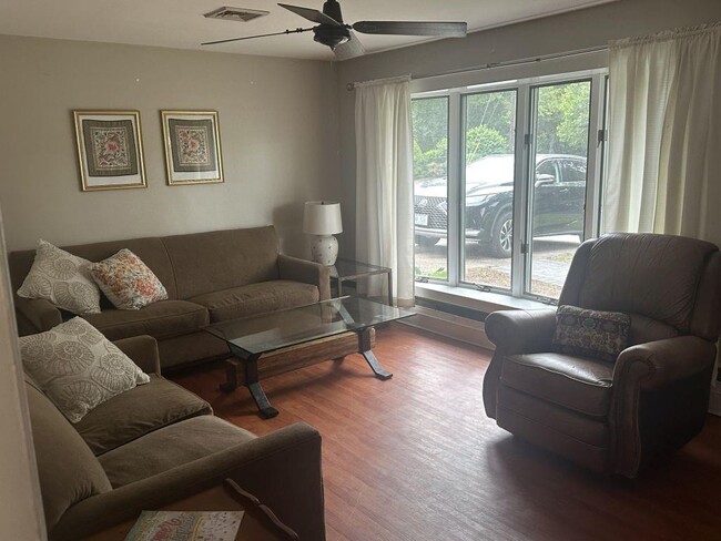 Photo - 144 S Pier Rd