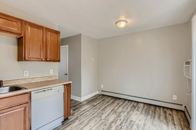 Alder Square Townhomes