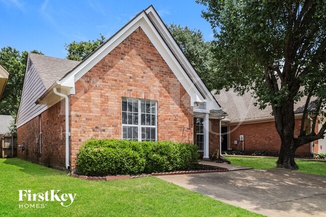 Photo - 7602 Iris Dr