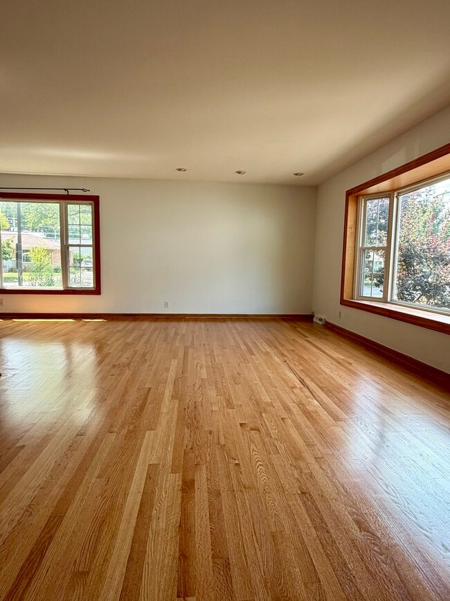 Photo - 550 Laramie Ave