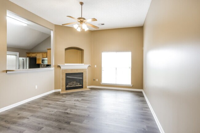 Photo - 4941 Wemberley Dr