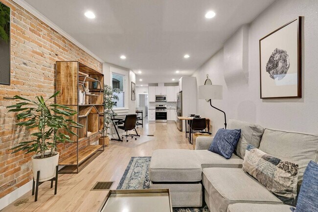 Photo - 3022 California St Unidad ID1013136P