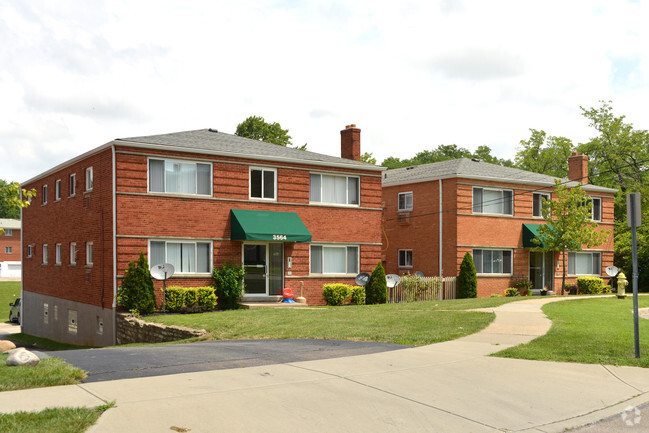 Building Photo - Robroy Drive Apartments