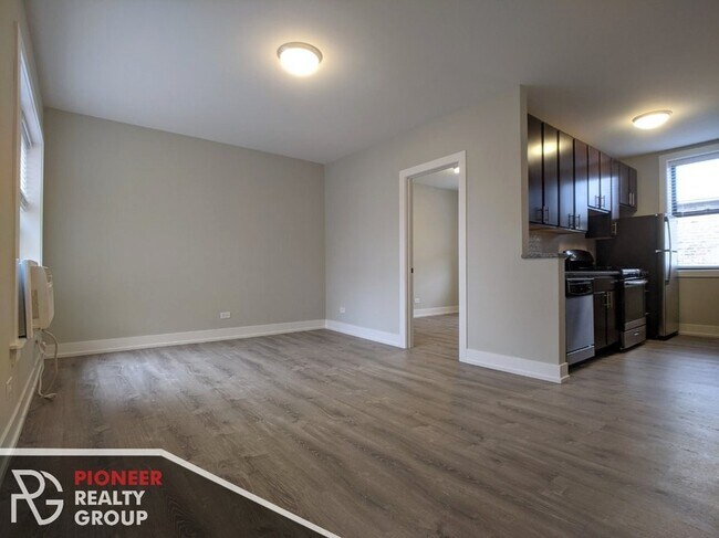 713 W Brompton Ave Unit 2