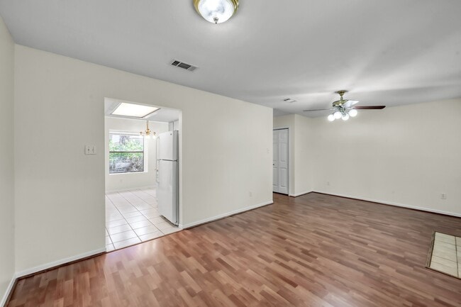 Photo - 26 Willowwood Cir