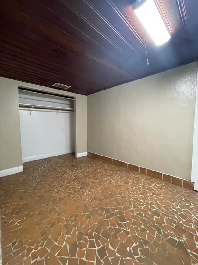 Building Photo - 2-Bedroom and 1.5-Bathroom with a Bonus Rooom