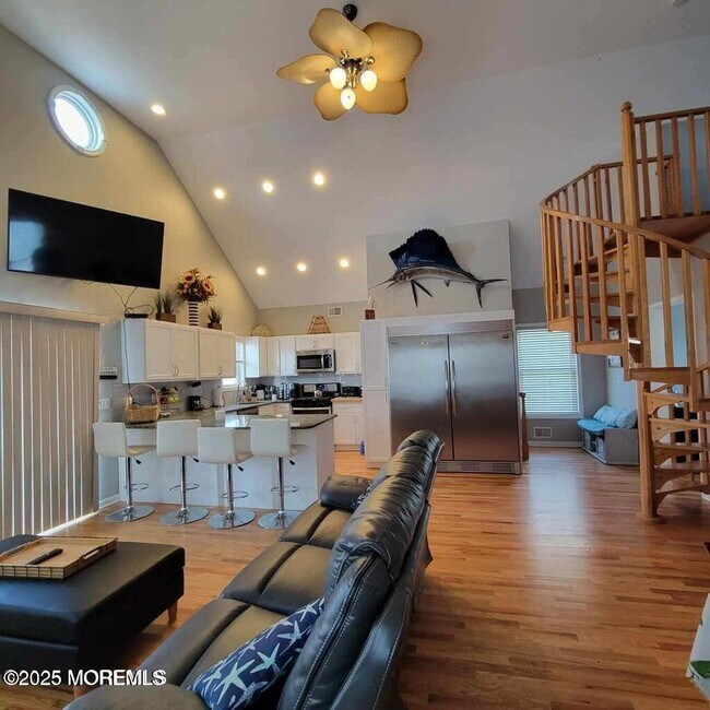 Photo - 30 Stockton Ave