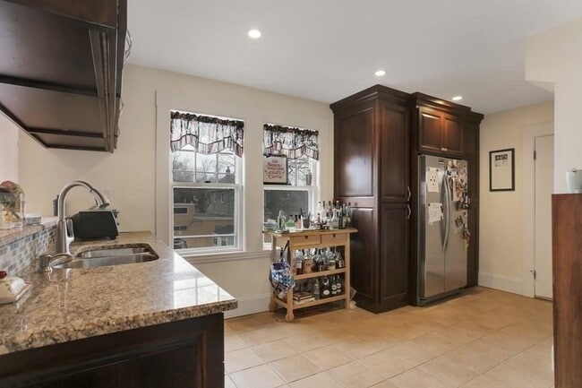 Photo - 35 Manning St Unit 2