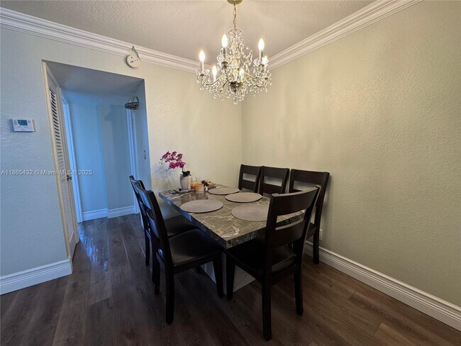 Photo - 1811 Jefferson St Unidad 409