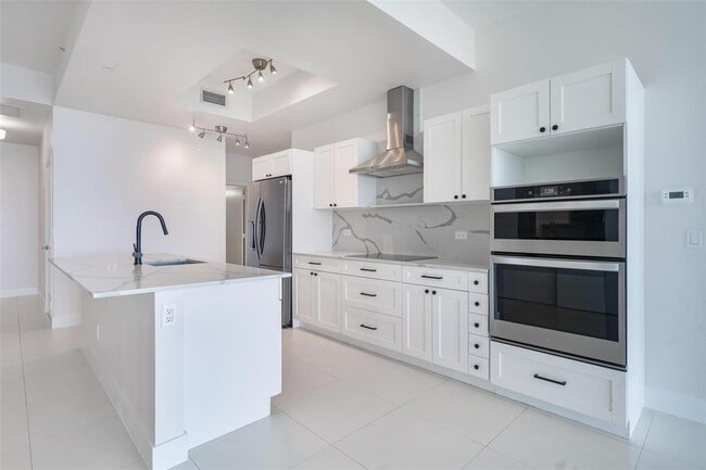 Building Photo - 888 Biscayne Blvd Unit 4804