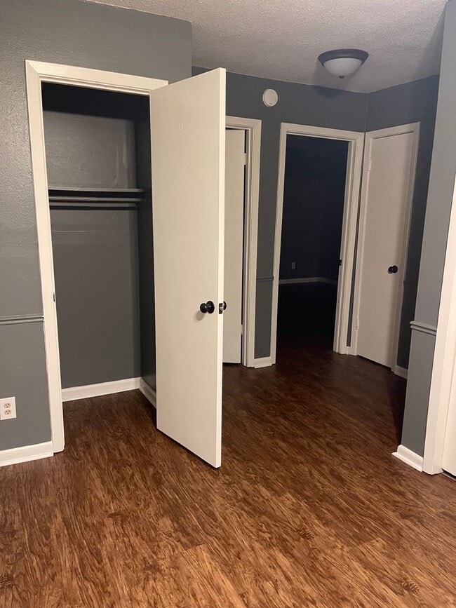 Photo - 2301 Evelyn Ln Unit 2301 K