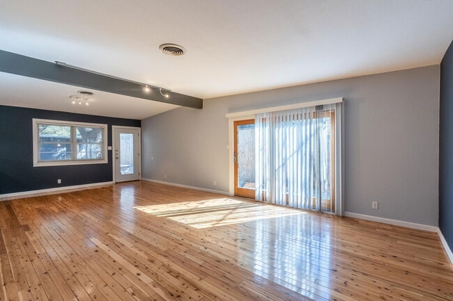 Photo - 2416 S 5th St