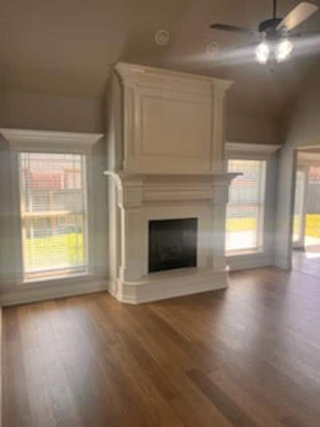 Photo - Spacious 4 Bedroom Home in Centerton!