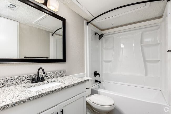 1BR, 1BA - 707SF