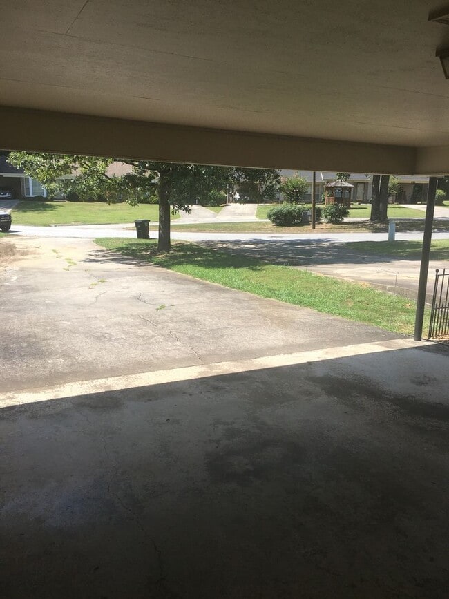 Photo - Nice 2/2 Home in West Rome $1095