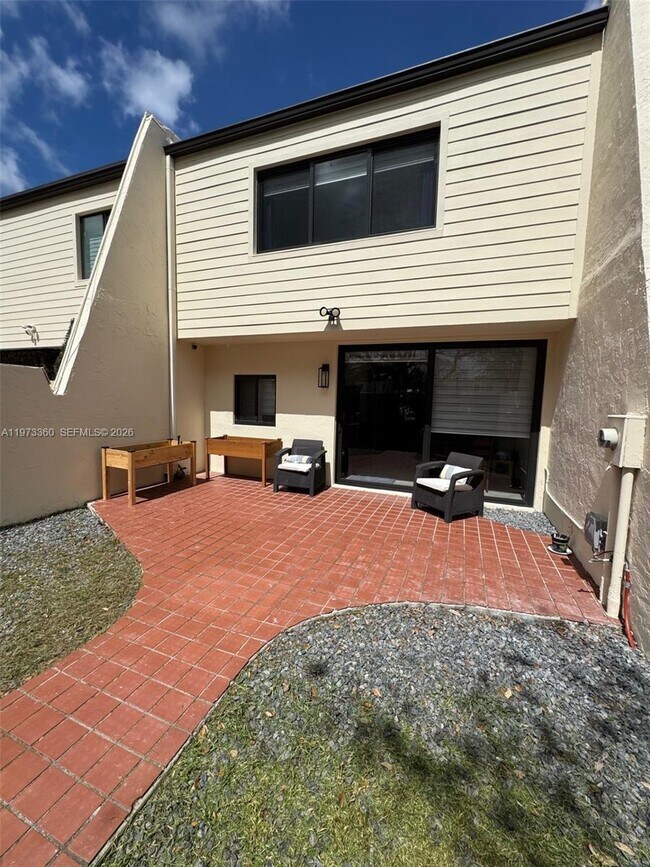 Photo - Southwest 102nd Place, Miami, FL 33173 - 3 BR 2.5 BA townhouse