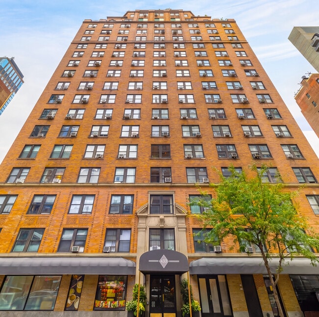 433 W 34th St Unit 9N