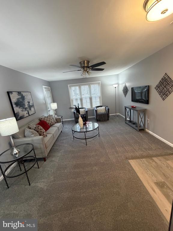 Photo - 102 Stonehurst Ct