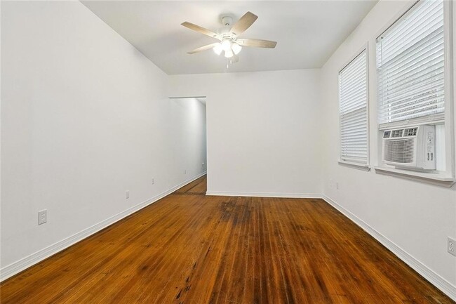 Photo - 2646 Jonquil St