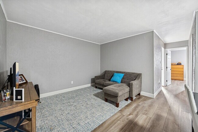 Photo - Brentwood Apartments