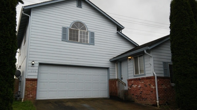 Building Photo - WOODLAND 3 BEDROOM, 3 BATH BEAUTY! Rental