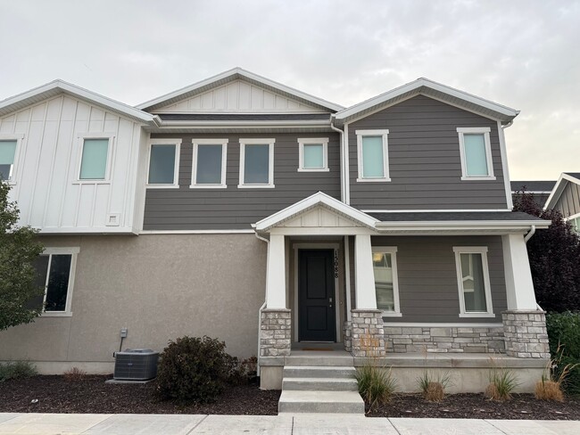 Building Photo - 15088 S Wild Horse Wy
