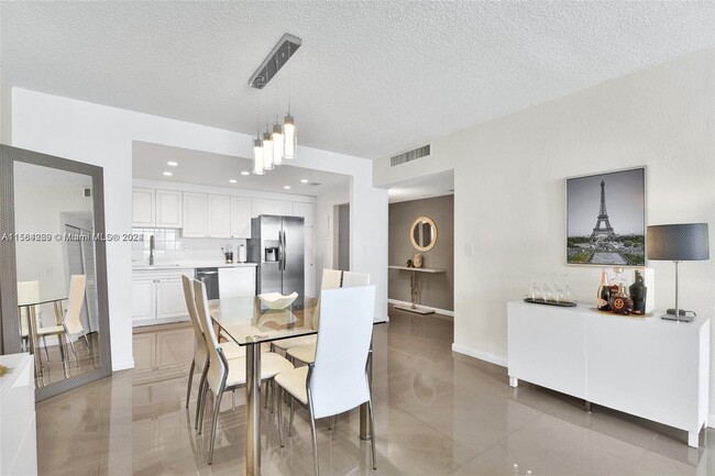 Photo - 19380 Collins Ave Condominio Unidad 1500