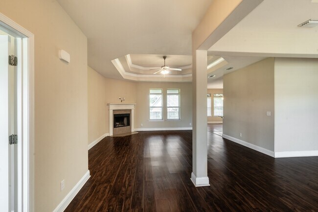 Photo - 8095 Vane Ct