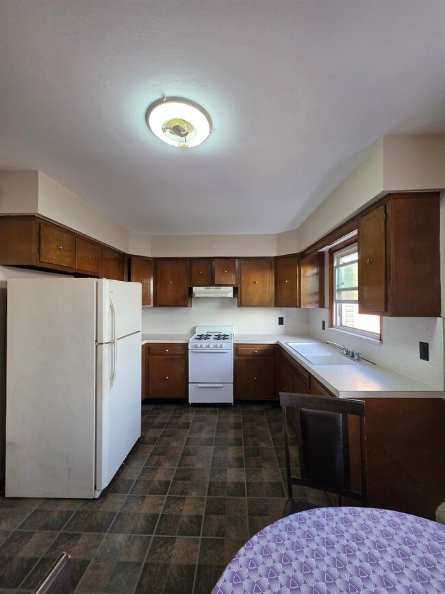 Photo - 229 Griffith St