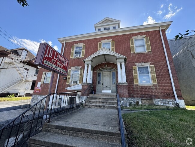 Building Photo - 1010 N Duke St Rental