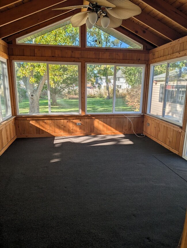 Photo - 342 Sunrise Ave