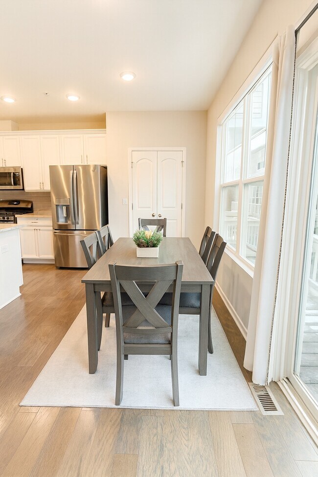 Photo - 1114 Evergreen Ave