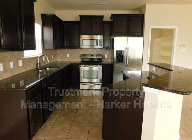 Photo - 6202 Suellen Ln