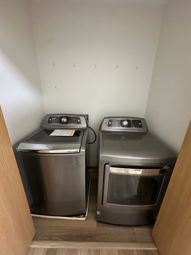 Photo - 9153 Constitution Ave