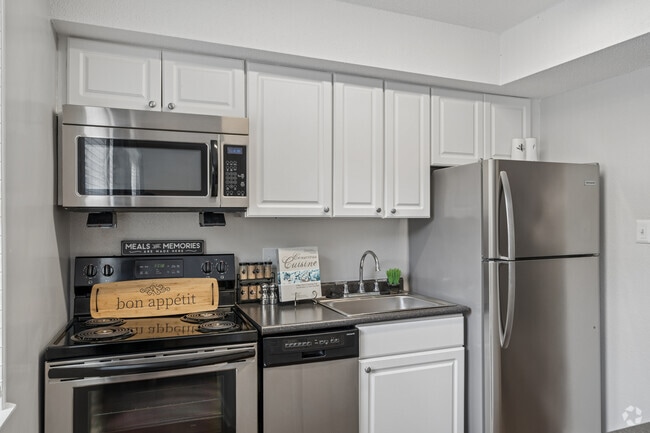 Majestic -2BR, 1BA - 900SF - Kitchen