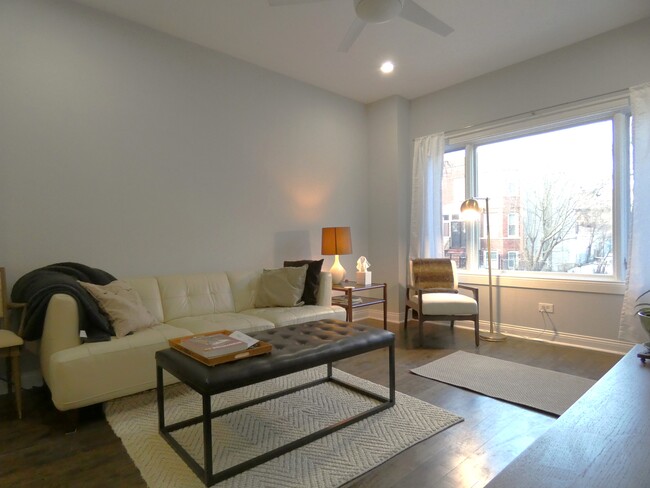 Building Photo - 1929 N Richmond St Unit 1