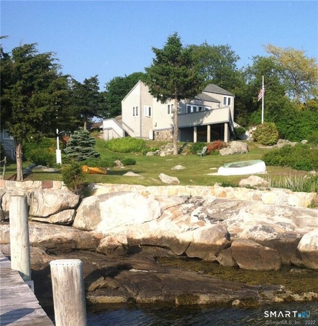 24 Nauyaug Point Rd