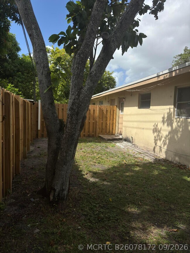 5630 NW 15th St